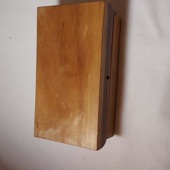 Vintage Wood Box with Red Lined Material Curved Edges - Picture 7 of 12